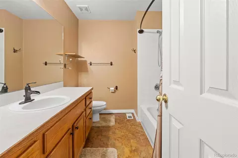 Bath - 121 8th St, Frederick, CO 80530 photo 2 of 3
