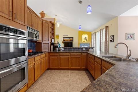 3282 S Lenaview Cir, Bennett, CO 80102 photo 2