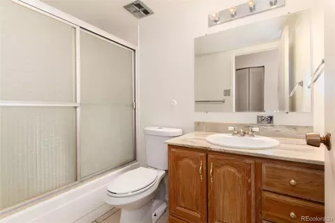 Bath - 550 E 12th Ave #907, Denver, CO 80203 photo 2 of 2