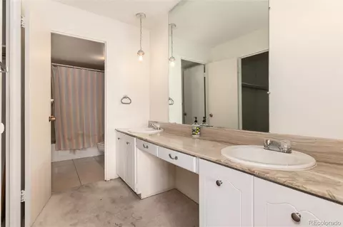 Bath - 550 E 12th Ave #907, Denver, CO 80203 photo 1 of 2