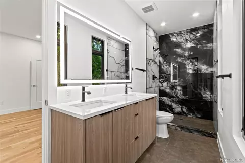 Bath - 1446 Stuart St, Denver, CO 80204 photo 2 of 7