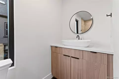 Bath - 1446 Stuart St, Denver, CO 80204 photo 5 of 7