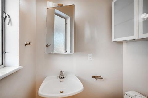 5740 E Flora Pl, Denver, CO 80222 photo 12