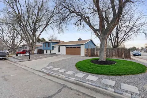 3090 S Hoyt Way, Lakewood, CO 80227