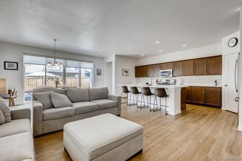 27825 E 7th Pl, Aurora, CO 80018 photo 4