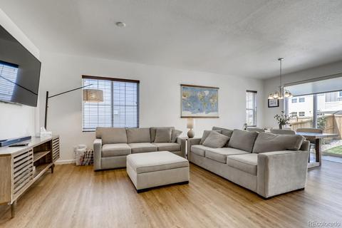 27825 E 7th Pl, Aurora, CO 80018 photo 3