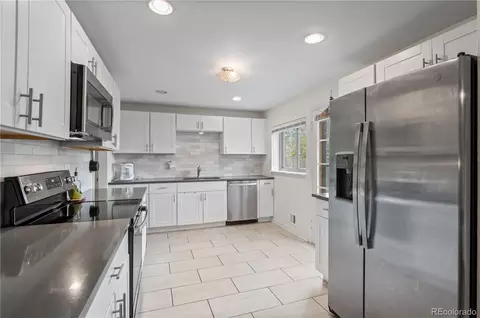 3117 Victor St, Aurora, CO 80011