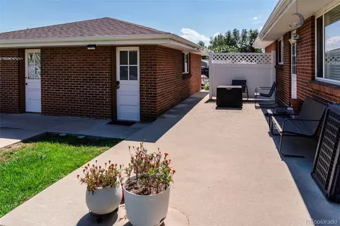 Exterior - 2000-2010 Jay St, Edgewater, CO 80214 photo 2 of 6