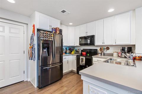 8920 E 58th Ave, Denver, CO 80238 photo 9