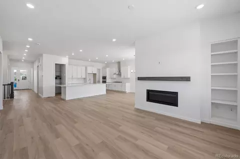 Living - 5509 Green Thumb Ave, Longmont, CO 80504 photo 3 of 3