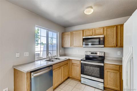 19879 E 47th Dr, Denver, CO 80249 photo 4