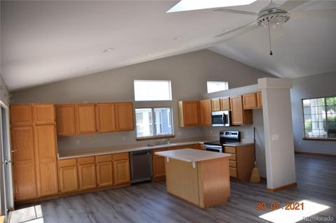 18298 E Baltic Pl, Aurora, CO 80013 photo 14