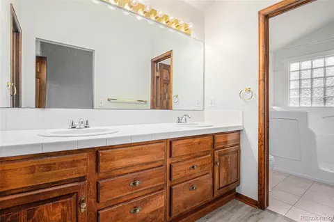 11196 E Baltic Dr, Aurora, CO 80014 photo 8