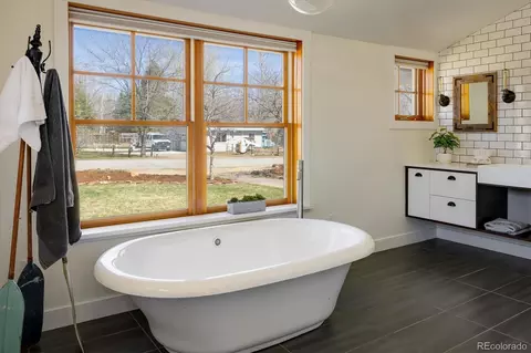 Bath - 2100 Orchard Ave, Boulder, CO 80304 photo 3 of 4