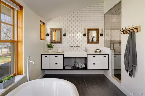 Bath - 2100 Orchard Ave, Boulder, CO 80304 photo 2 of 4