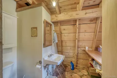 Bath - 1927 Basin Dr, Cotopaxi, CO 81223 photo 3 of 3