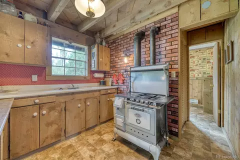 Kitchen - 1927 Basin Dr, Cotopaxi, CO 81223 photo 1 of 3