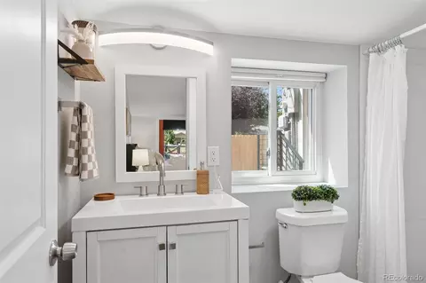 Bath - 4827 Meade St, Denver, CO 80221 photo 3 of 5