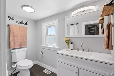 Bath - 4827 Meade St, Denver, CO 80221 photo 1 of 5