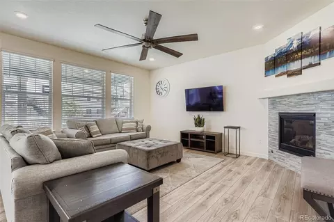 27890 E Otero Pl, Aurora, CO 80016 photo 4