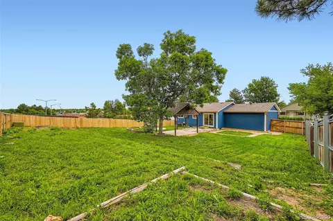 Exterior - 18662 E Brown Pl, Aurora, CO 80013 photo 4 of 5