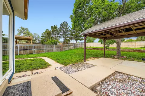 Exterior - 18662 E Brown Pl, Aurora, CO 80013 photo 2 of 5