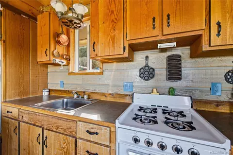 Kitchen - 2126 E Path, Cotopaxi, CO 81223 photo 4 of 4