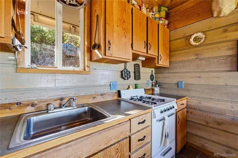 Kitchen - 2126 E Path, Cotopaxi, CO 81223 photo 3 of 4