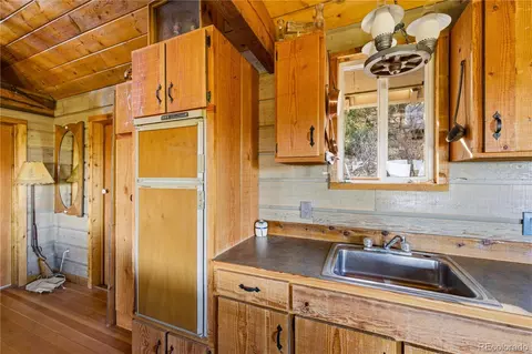 Kitchen - 2126 E Path, Cotopaxi, CO 81223 photo 2 of 4