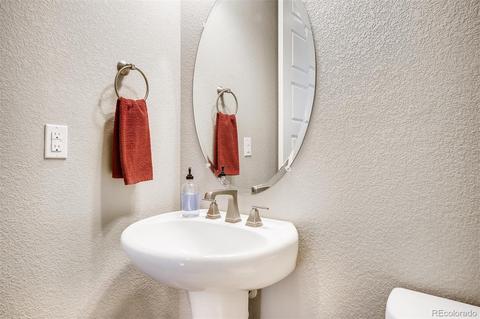 15605 E Broncos Pl, Centennial, CO 80112 photo 13