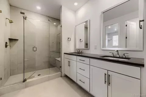 Bath - 15402 W Dequesne Ave, Morrison, CO 80465 photo 2 of 3