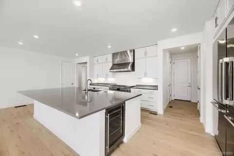 Kitchen - 15402 W Dequesne Ave, Morrison, CO 80465 photo 2 of 2