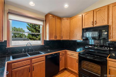 2329 E 124th Ct, Thornton, CO 80241 photo 9