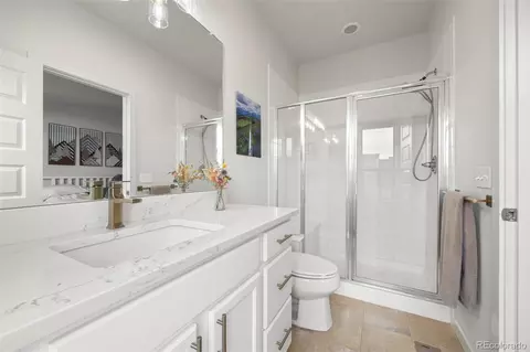 Bath - 9110 E 52nd Dr, Denver, CO 80238 photo 3 of 4