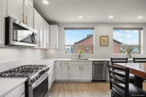 Kitchen - 9110 E 52nd Dr, Denver, CO 80238 photo 3 of 6