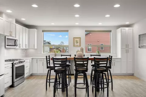 Kitchen - 9110 E 52nd Dr, Denver, CO 80238 photo 4 of 6