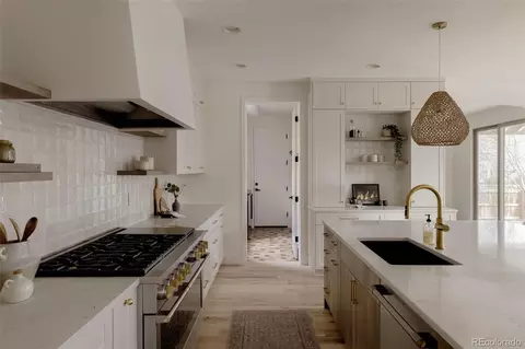 Kitchen - 9041 E 29th Ave, Denver, CO 80238 photo 7 of 8