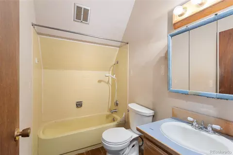Bath - 6476 High Dr, Morrison, CO 80465 photo 2 of 2