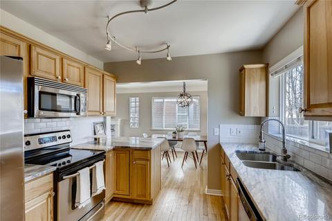 2895 Grape St, Denver, CO 80207 photo 9
