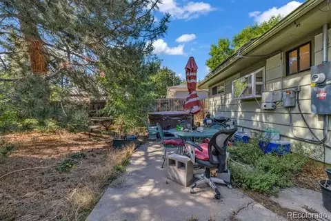 Exterior - 360 31st St, Boulder, CO 80305 photo 2 of 3