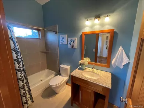 Bath - 1280 Ithaca Dr, Boulder, CO 80305 photo 4 of 8