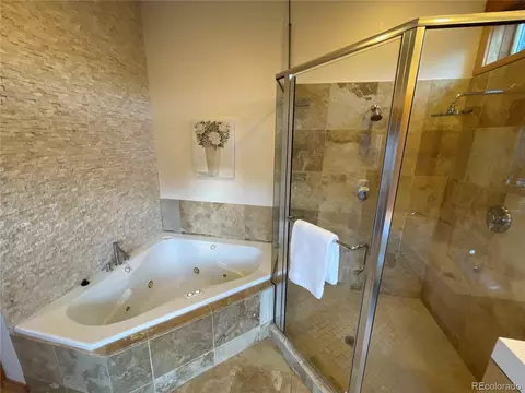Bath - 1280 Ithaca Dr, Boulder, CO 80305 photo 6 of 8