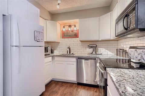 431 Wright St #105, Lakewood, CO 80228 photo 4