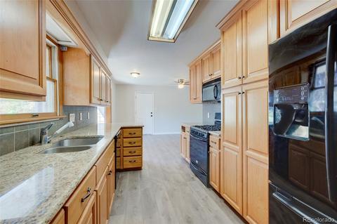 271 E Graves Ave, Centennial, CO 80121 photo 4