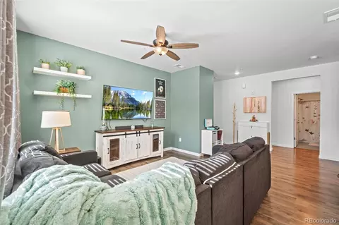 4604 Copeland Cir #101, Highlands Ranch, CO 80126