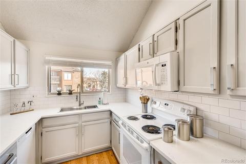 447 Wright St #320, Lakewood, CO 80228 photo 4