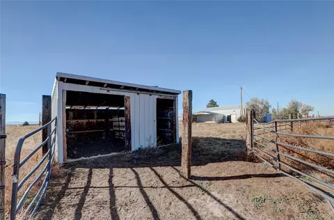 640 S Split Rock Rd, Bennett, CO 80102 photo 34