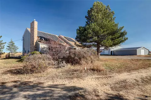 640 S Split Rock Rd, Bennett, CO 80102 photo 4