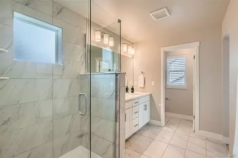 Bath - 9769 E 62nd Dr, Denver, CO 80238 photo 2 of 4
