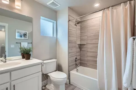 Bath - 9769 E 62nd Dr, Denver, CO 80238 photo 3 of 4